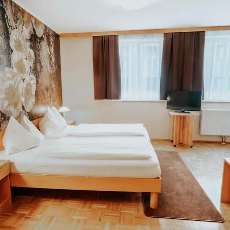 Am Kapuzinerplatz Hotel Knittelfeld