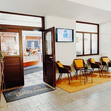 Hotel Am Kapuzinerplatz 4*