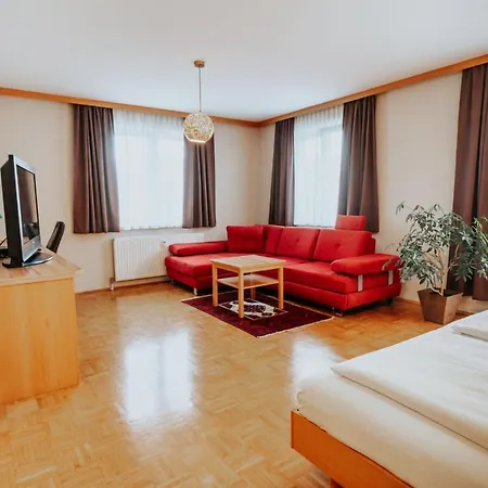 Hotel Am Kapuzinerplatz 4*