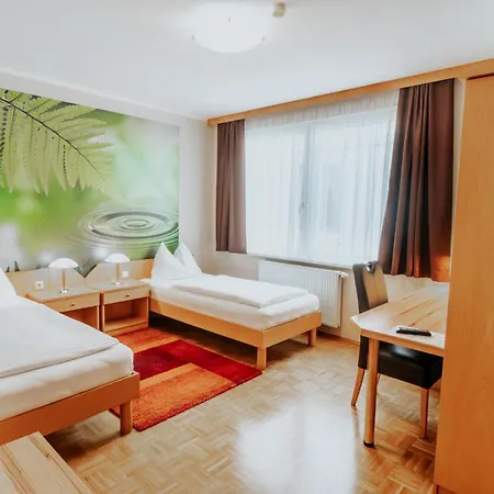 Hotel Am Kapuzinerplatz 4*