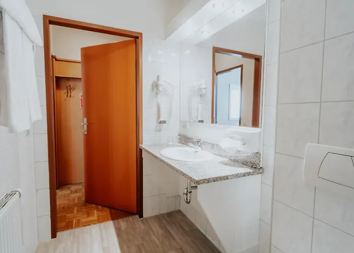 Am Kapuzinerplatz Hotel Knittelfeld